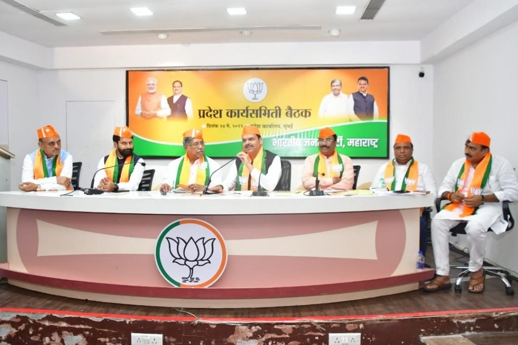 देवेंद्र फडणवीस चंद्रकांत पाटील