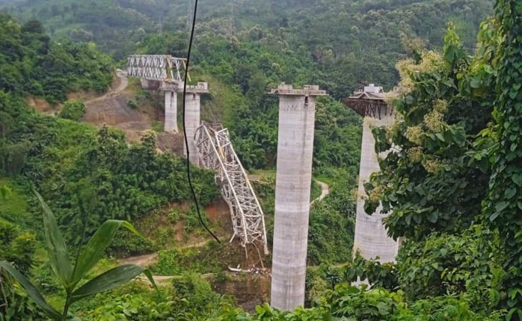 17 workers killed in railway bridge collapse in Mizoram