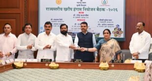 मुख्यमंत्री फडणवीस यांचे निर्देश, जलयुक्त शिवार अभियानातील कामे गतीने पूर्ण करा