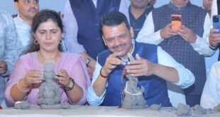 मुख्यमंत्री फडणवीस यांचे मत, गणेशोत्सव पर्यावरणपूरक पद्धतीने साजरा करण्याची जबाबदारी आपल्या सर्वांचीच