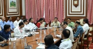 दुष्काळ, पाऊस, पीक नुकसान, पिण्याचे पाणी, जनावरांच्या चाऱ्याबाबत राज्य शासनाकडून सविस्तर सादरीकरण